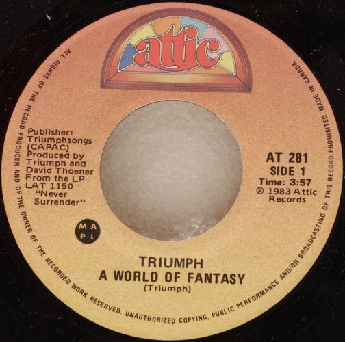 Triumph (2) - A World Of Fantasy (45-Tours Usagé)